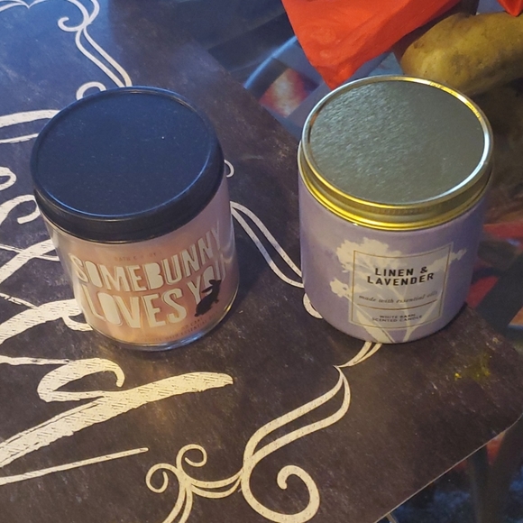 Bath body two candles two free gifts from